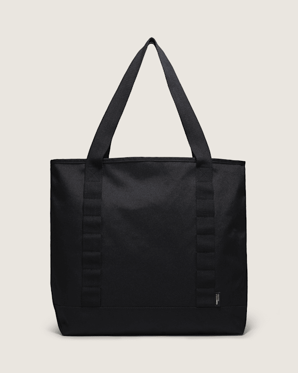 【OTW by Vans】☆トートバッグ☆ Premium Structured Tote Pergs Zip Tote Bag in Black | Vans