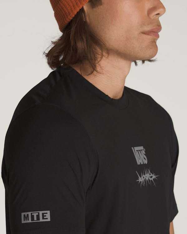 Outline Hybrid T-Shirt