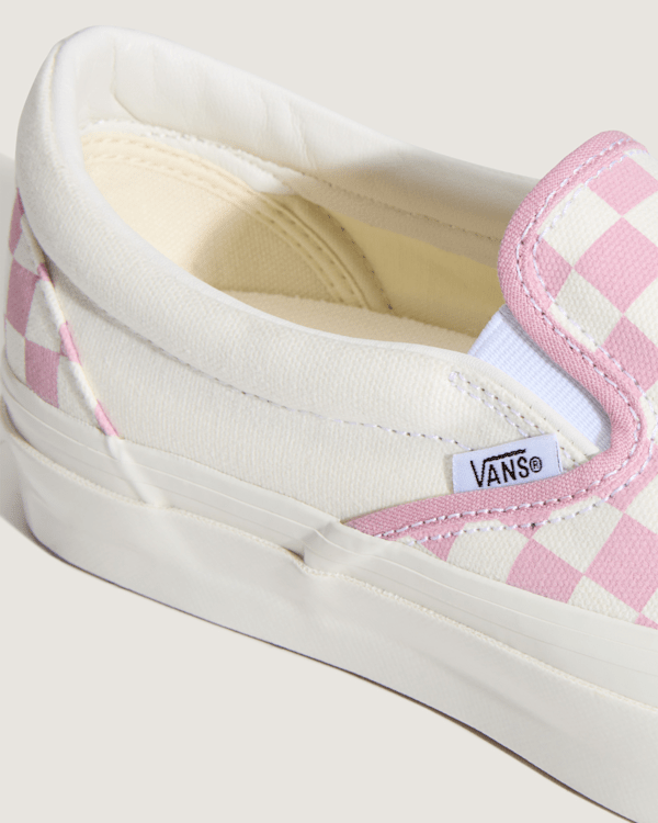 国内配送 VANS SLIP-ON PINK/WHITE Vans Slip-On Checkerboard Skate Shoe - Foxglove / White