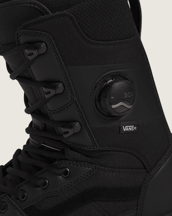 Invado Pro Snowboard Boot in Black / Gum | Vans