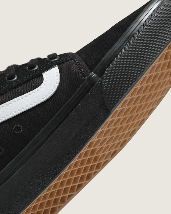 Chukka Low Sidestripe Shoe