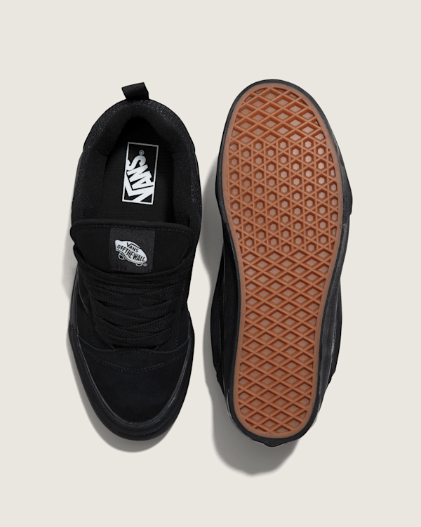 Knu Skool Shoe in Black | Vans