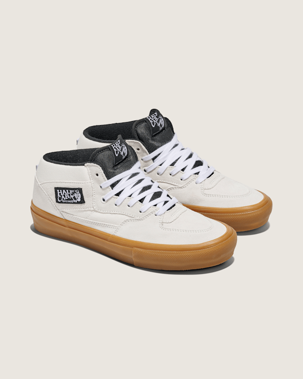 Skate Half Cab Shoe en Antique White / Gum | Vans CA