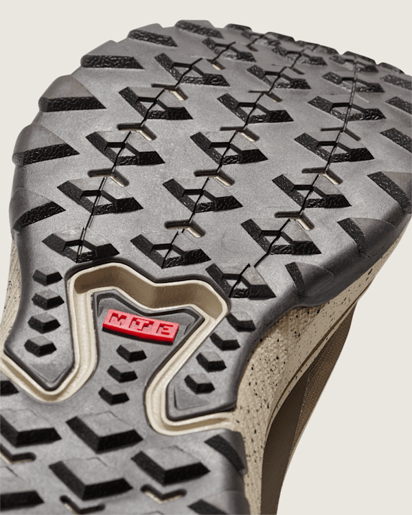 Crosspath Shoe