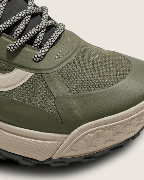 Crosspath Mid Shoe