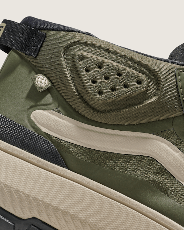 Crosspath Mid Shoe