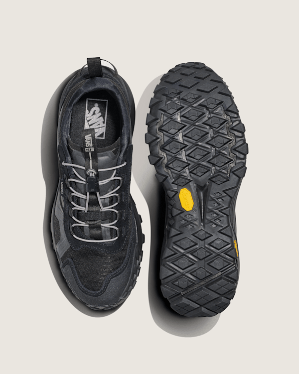 Crosspath XC Shoe in Black / Grey | Vans