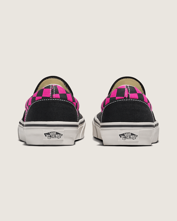 Classic Slip-On Shoe in Black / Raspberry Pink | Vans