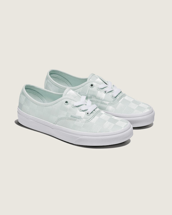 Authentic Checkerboard Satin Shoe en Spa Blue | Vans CA