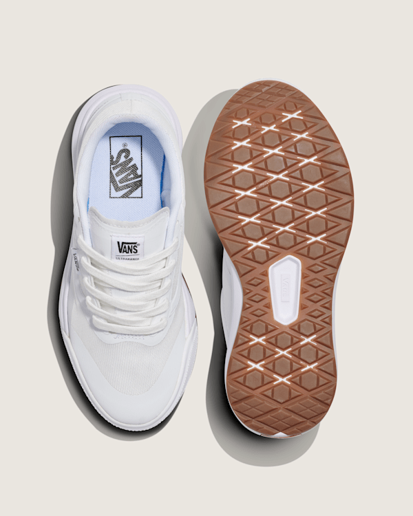 UltraRange 2.0 Shoe in True White | Vans display picture 1