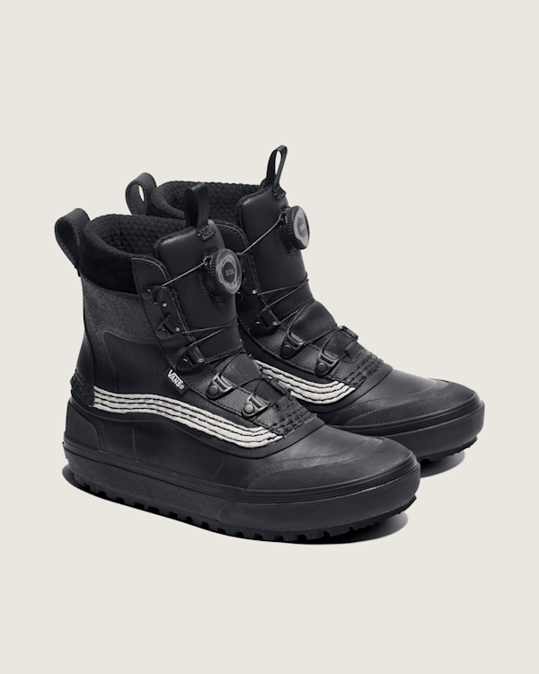 Standard Mid Boa Waterproof Boot in Black | Vans