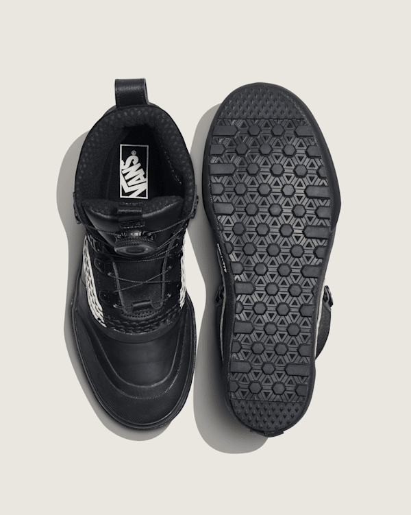Standard Mid Boa Waterproof Boot in Black | Vans