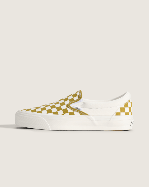 国内配送 VANS PREMIUM SLIP-ON BURNT GOLD Premium Classic Slip-On Checkerboard Shoe in Checkerboard