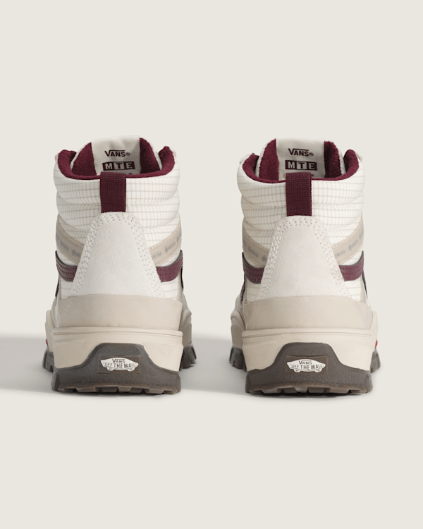 Sk8-Hi GORE-TEX Insulated Shoe in Egret White Vans