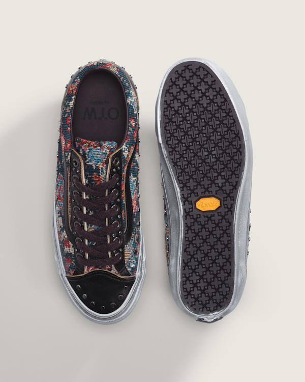 OTW Old Skool 36 Vibram in Floral Black Vans