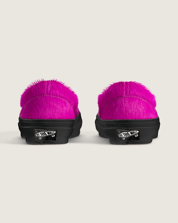 Premium Classic Slip-On Shoe in Fuchsia Pink | Vans