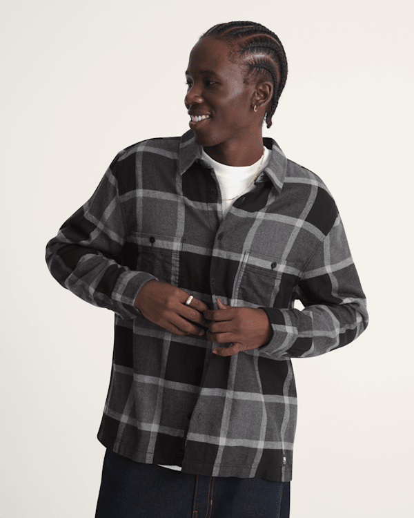 Larkspur Plaid Flannel Shirt in Asphalt Heather Grey | Vans