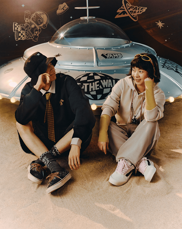 VANS-x-SPACE-MOLLY-Authentic-