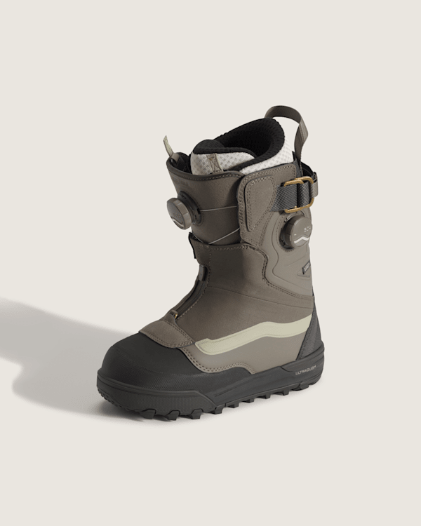 Women's Viaje Range Edition Snowboard Boot in Green / Black | Vans