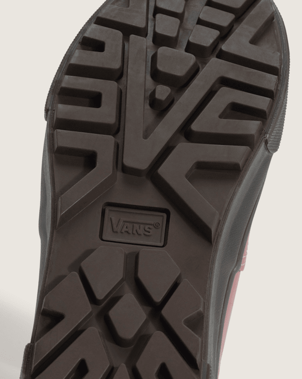 Premium Authentic V-Lug Shoe