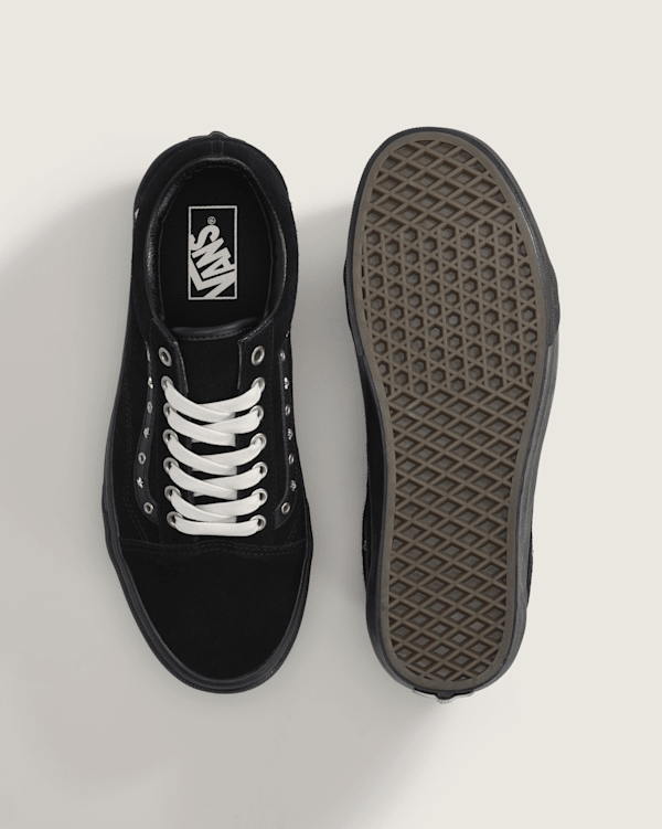 Old Skool Shoe in Black | Vans