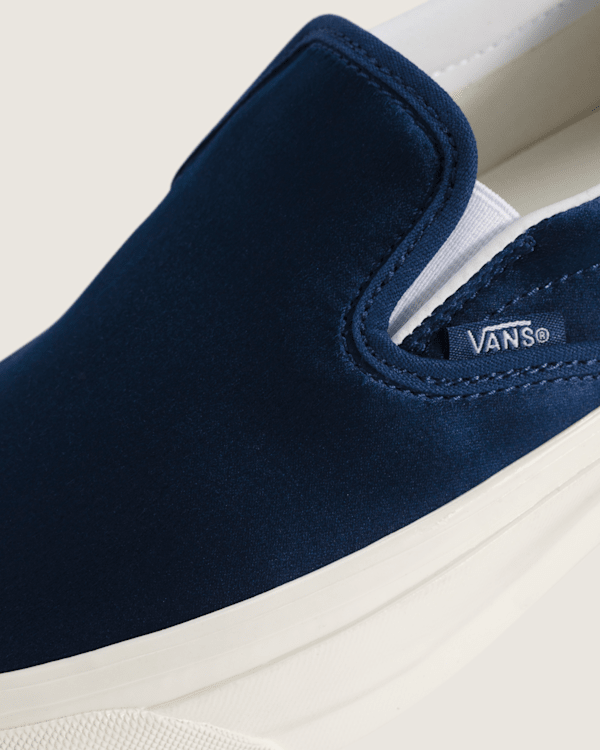 Premium Classic Slip-On Shoe in Deep Indigo Blue | Vans