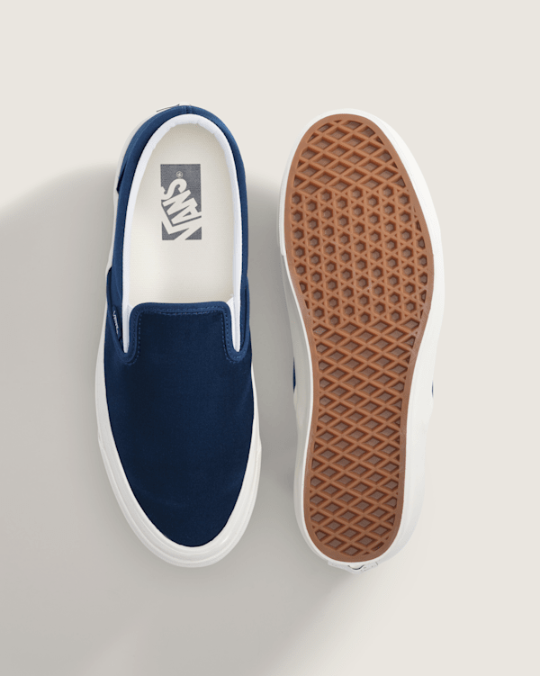 Premium Classic Slip-On Shoe in Deep Indigo Blue | Vans