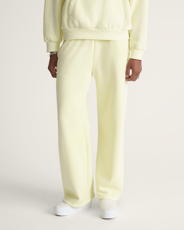 Salton Washed Straight Fleece Pant in YELLOW DUST | Vans