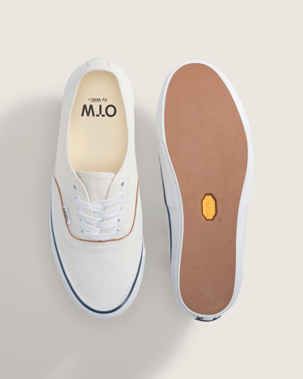 OTW Authentic 44 Siped Vibram in Marshmallow White | Vans