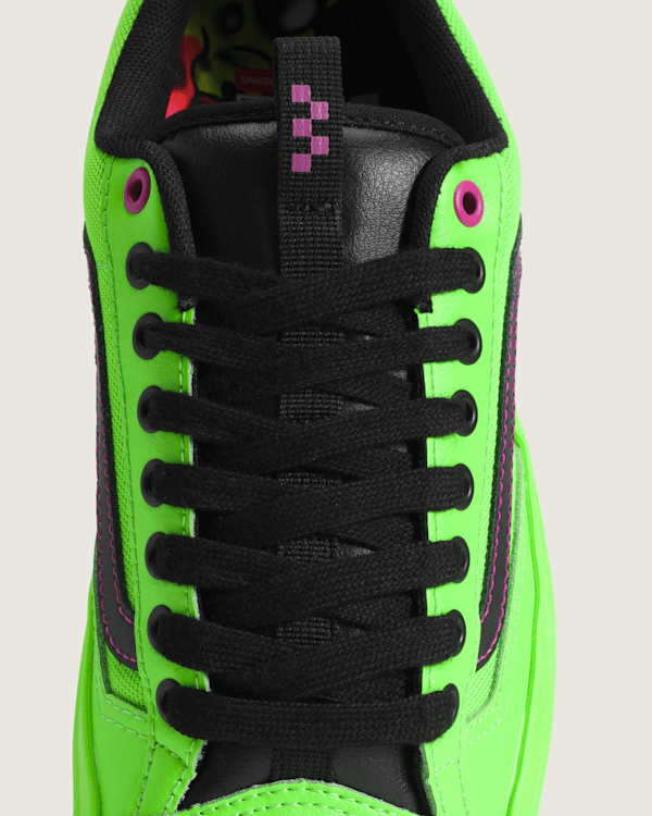 Skate Old Skool 36+ Shoe in Gecko Green / Black | Vans