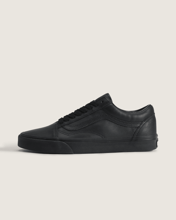 Old Skool Shoe in Blackout | Vans