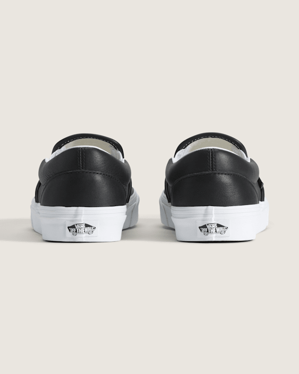 Classic Slip-On Shoe in Black / True White | Vans