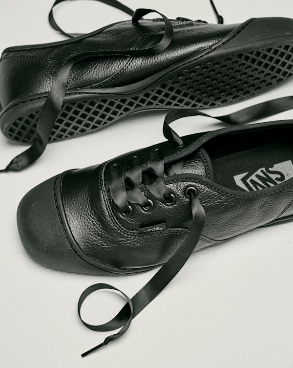 Premium Authentic Prima Shoe in Black | Vans