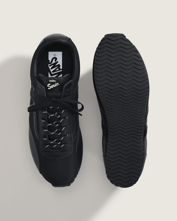 Premium Super Lowpro Trainer in Black | Vans