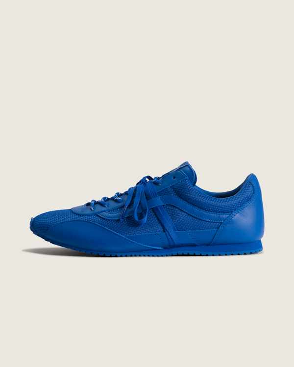 Premium Super Lowpro Trainer in Classic Blue | Vans