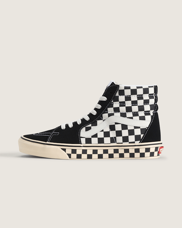 Sk8-Hi Shoe in Black / White | Vans