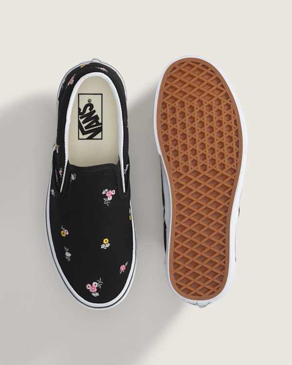 Classic Slip-On Shoe in Black / Pink | Vans