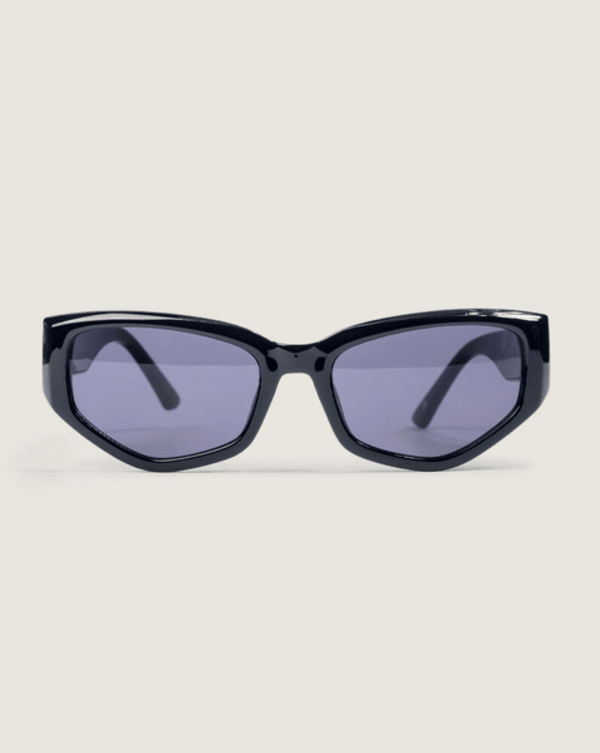 パンテオンブラック6045 マイクロサン53w マイクロuvbLED全て中古1台 Leyden Sunglasses in Black | Vans