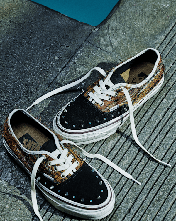 Premium Authentic 44 Shoe