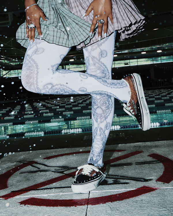 Premium Authentic 44 Shoe