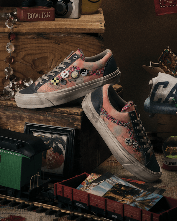 Premium Old Skool 36 Shoe in Souvenir Asphalt Grey / Pink | Vans