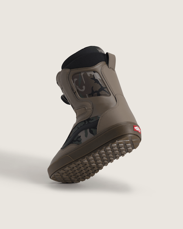 Aura OG Snowboard Boot | Vans US