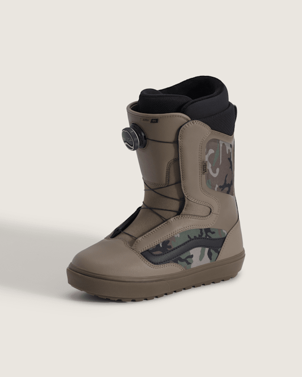 Aura OG Snowboard Boot | Vans US