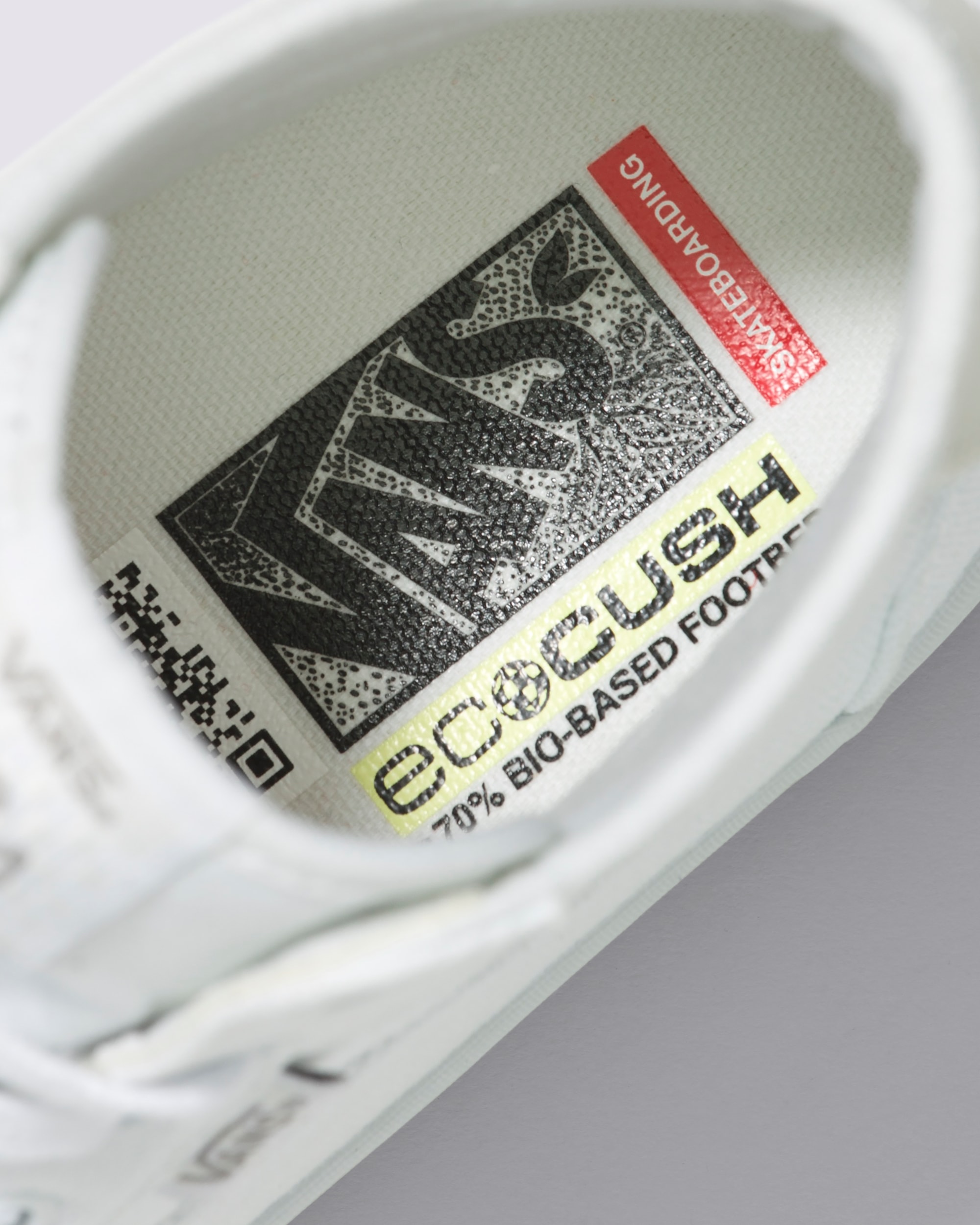 Lizzie Shoe VANS White ALT5