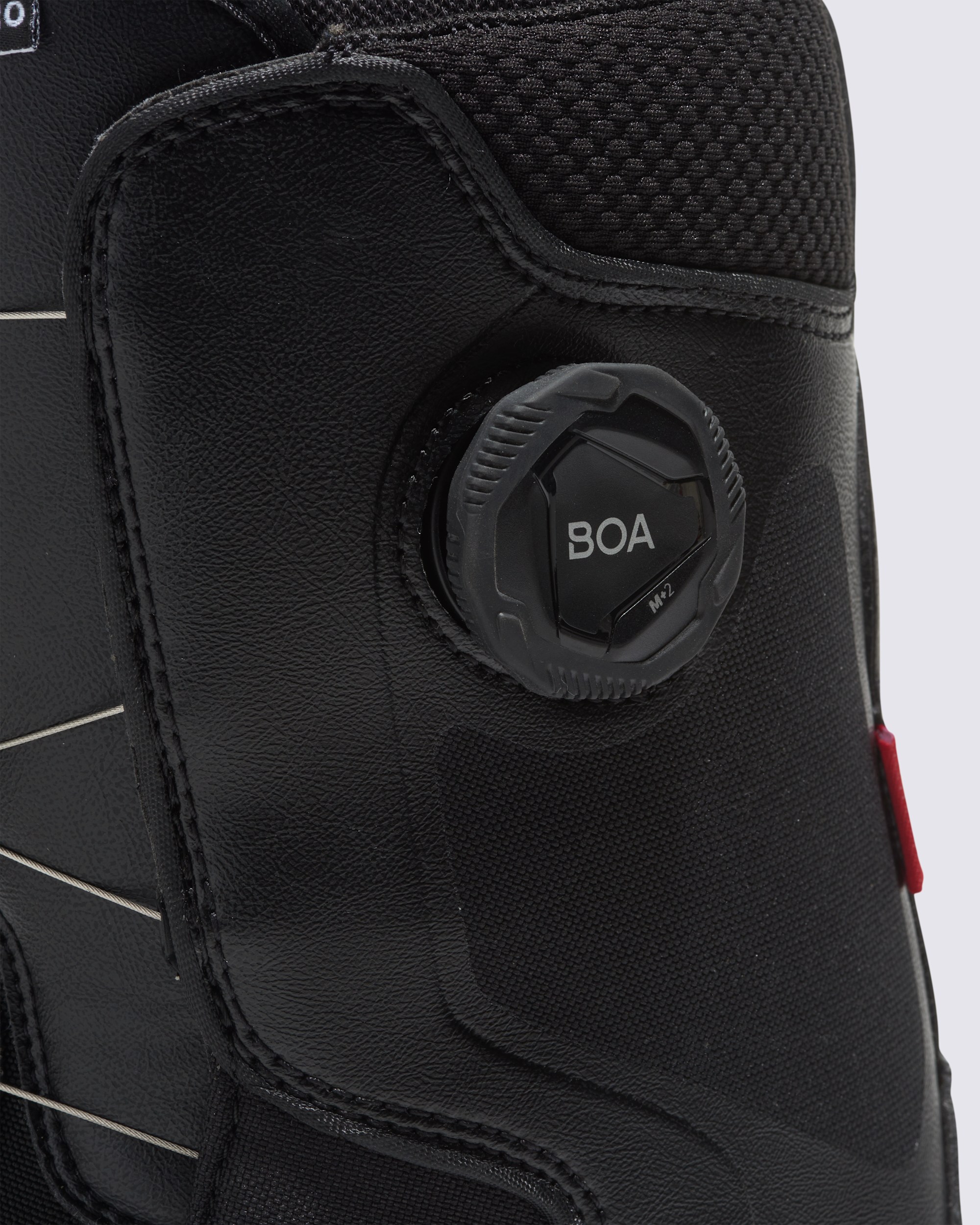 Aura Pro Snowboard Boot in Black / Gum | Vans