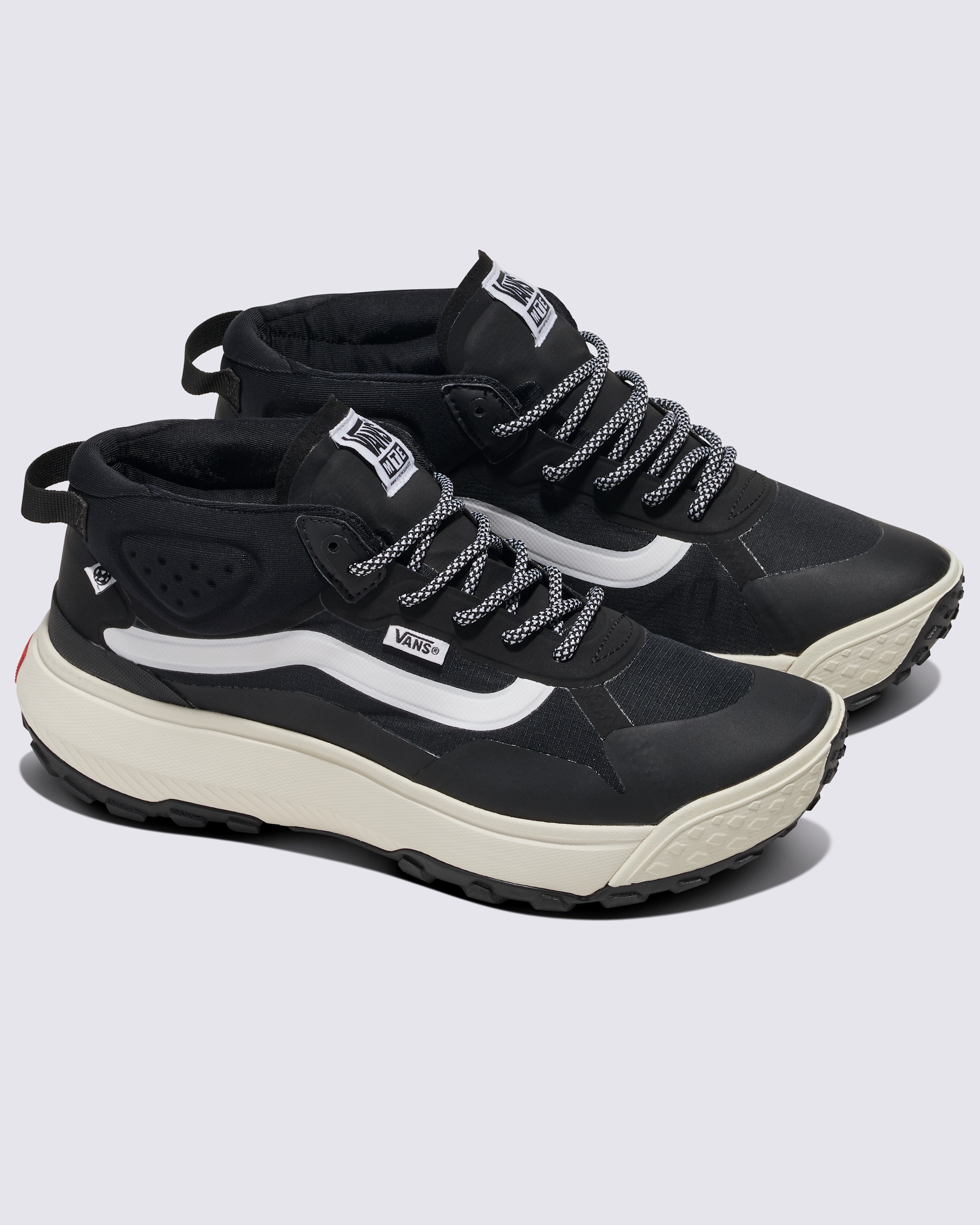 Crosspath Mid Shoe VANS Black  White ALT1