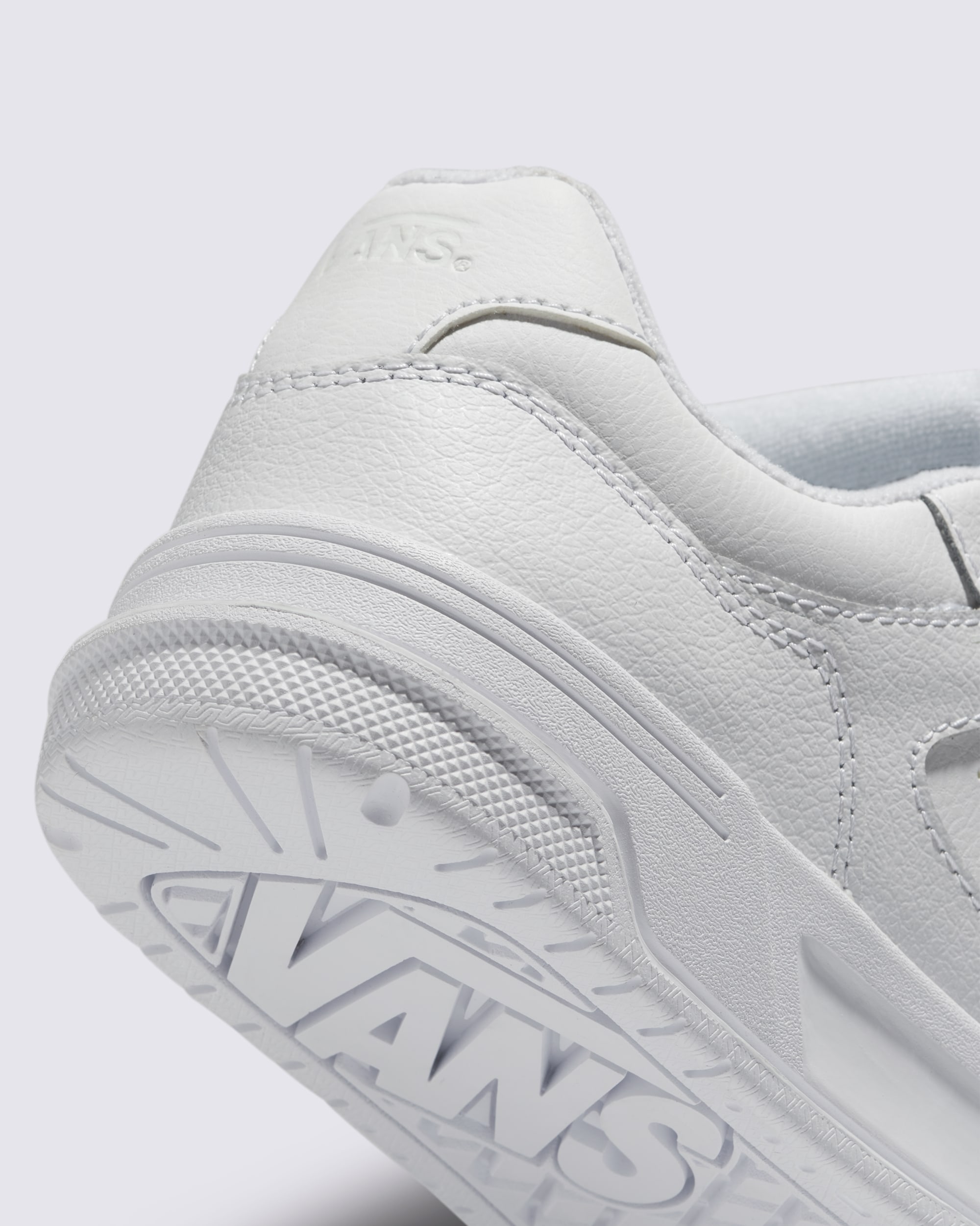 Upland Shoe VANS White  White ALT4