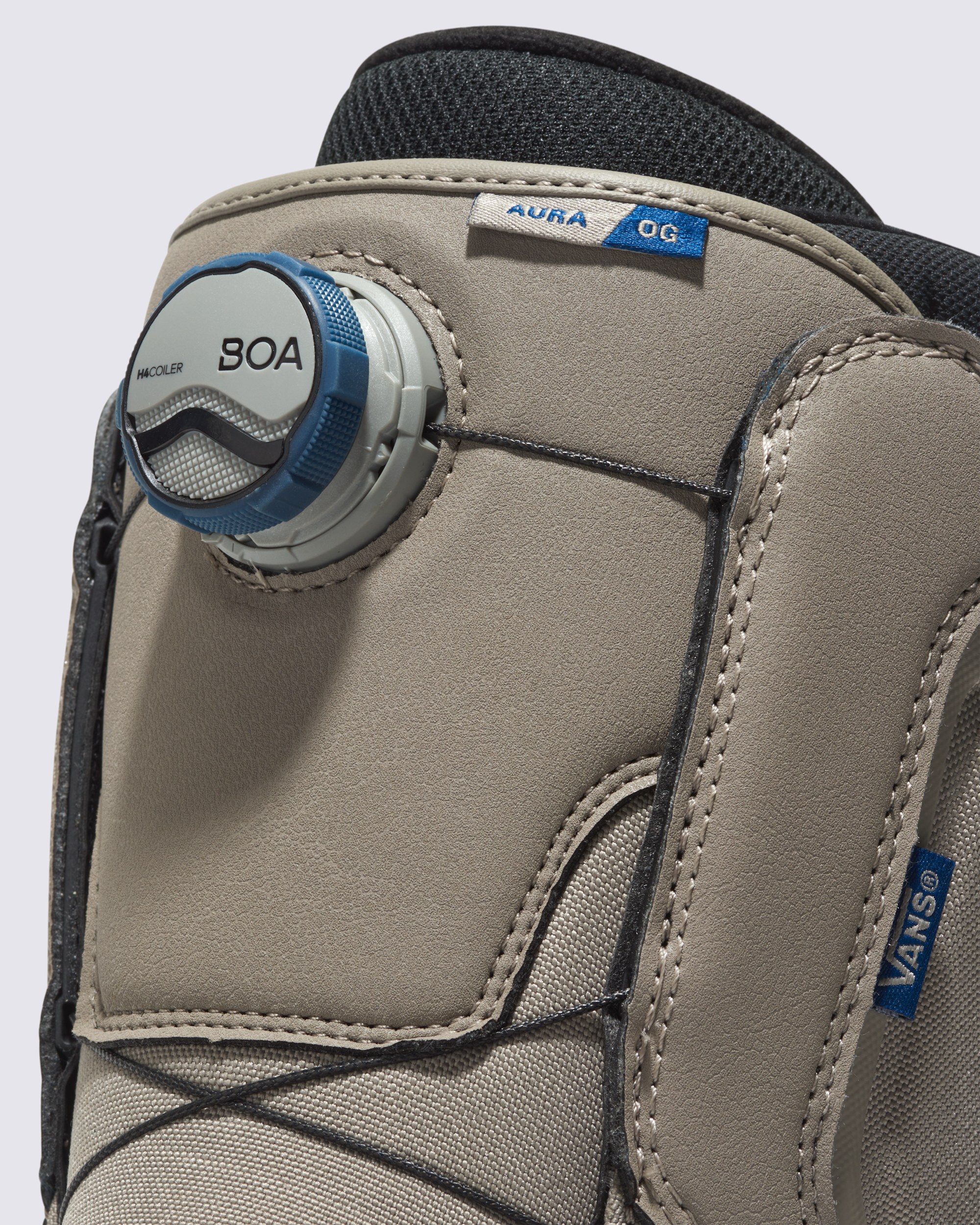 Aura OG Snowboard Boot in Grey / Blue | Vans