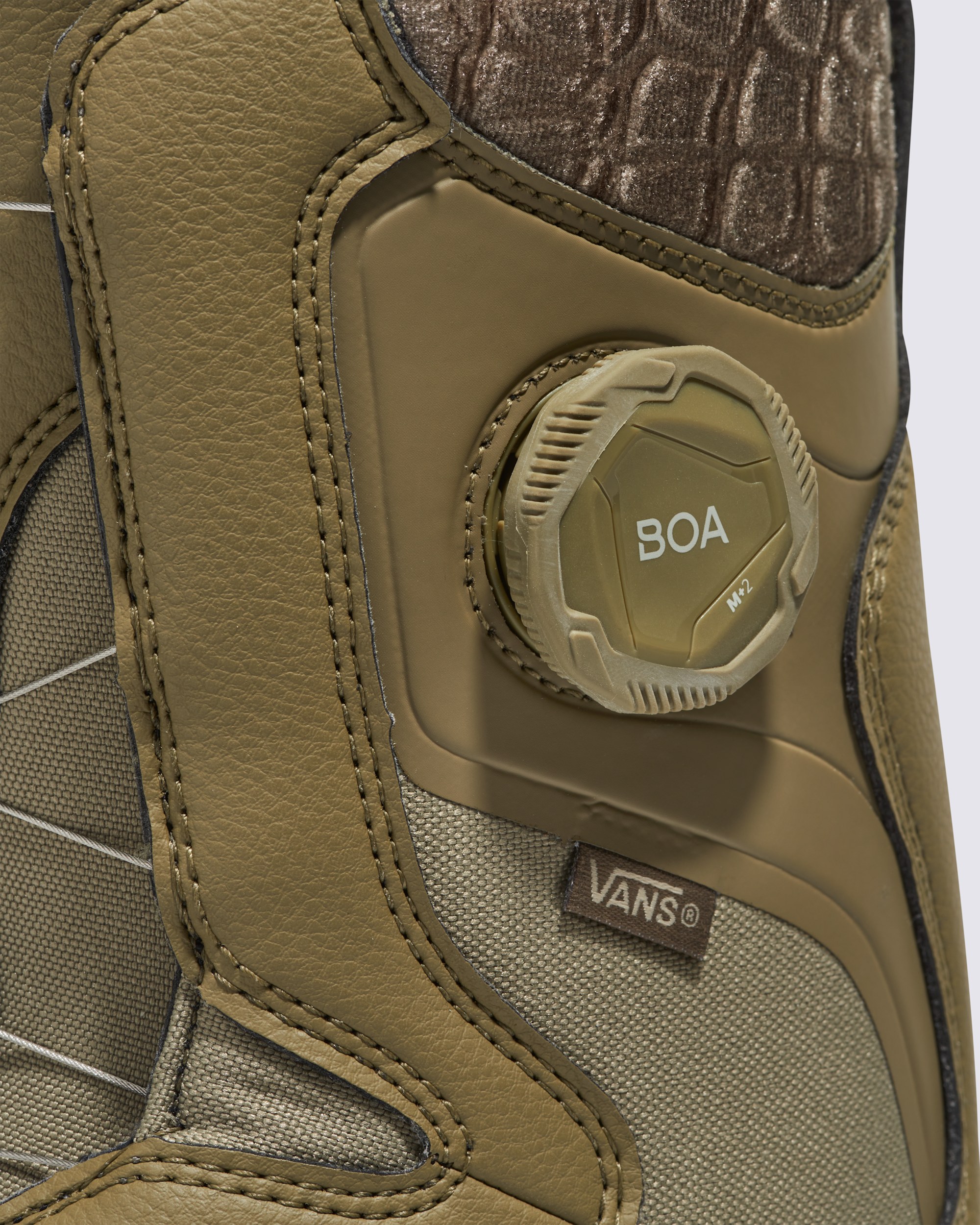 Womens Encore Pro Snowboard Boot in Olive Green / Gum | Vans