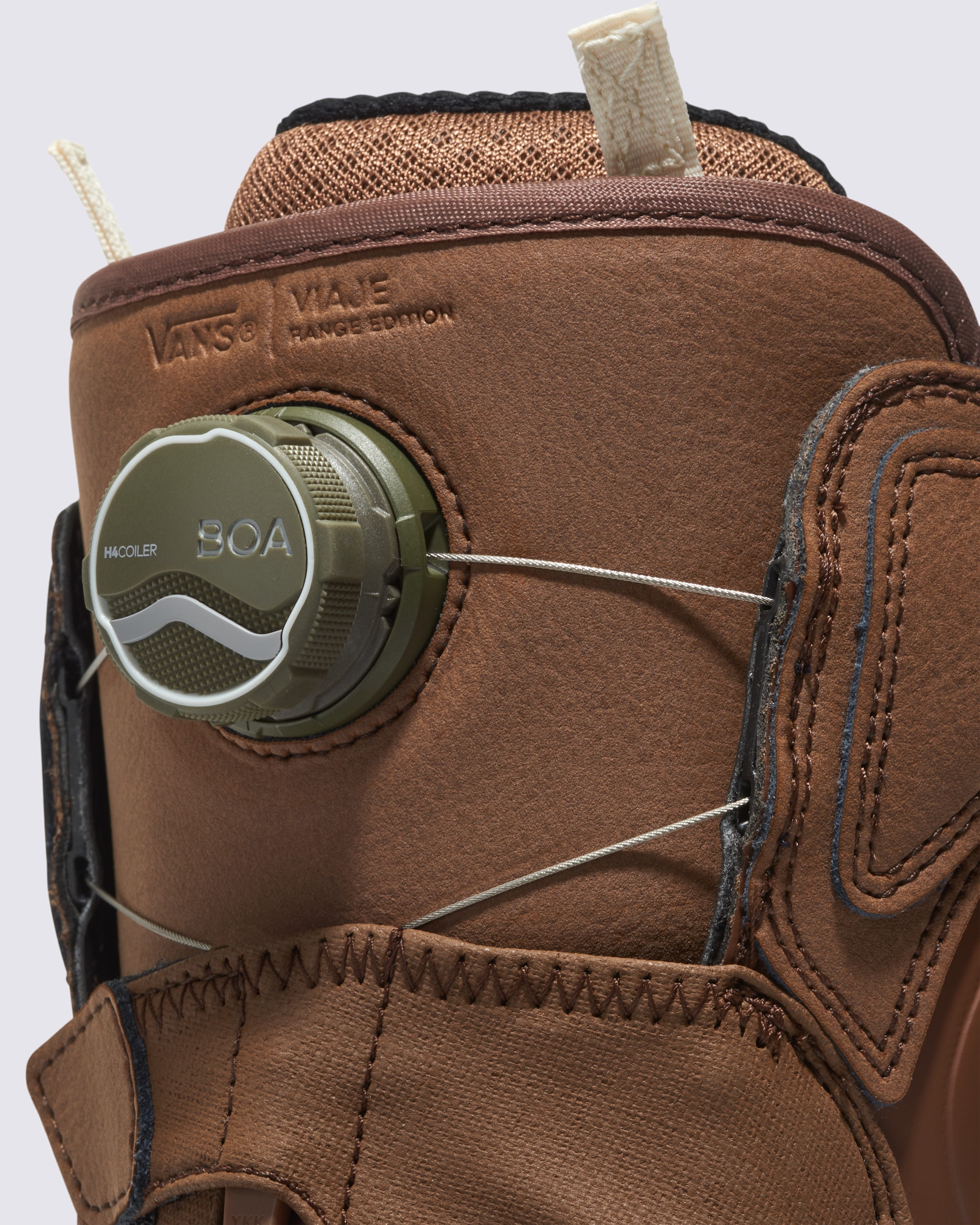 Womens Viaje Range Edition X Hana Beaman Snowboard Boot VANS Brown  Grape Leaf Green ALT7